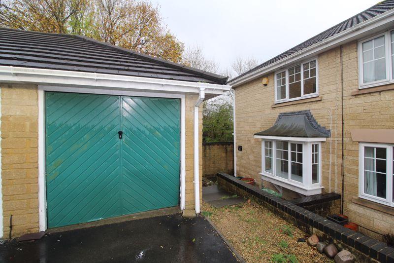 Diana Gardens, Bradley Stoke 3 bed terraced house £1,450 pcm (£335 pw)