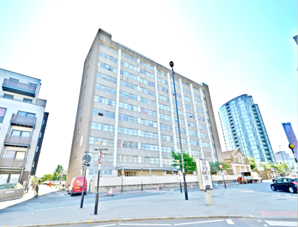 Whitehorse Road, Croydon, CR0 2 bed flat £1,450 pcm (£335 pw)
