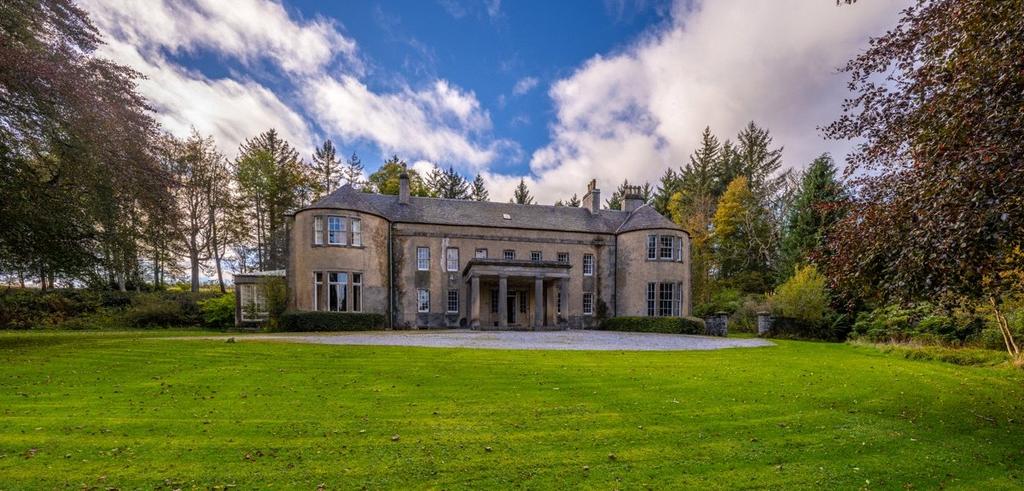 Auchlunkart House