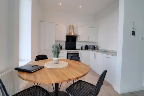 2 bedroom apartment for sale - Capstone Crescent, Ilfracombe, EX34