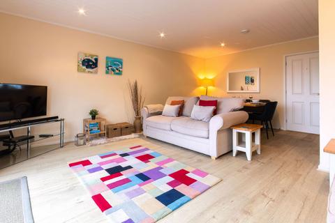 3 bedroom end of terrace house for sale, 62 Windrush Lake, Isis and Windrush Lakes