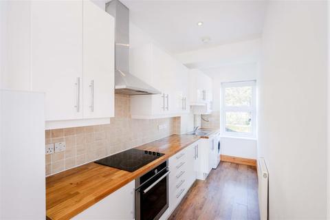 2 bedroom flat to rent - Beresford Road, Chingford, E4 6ED