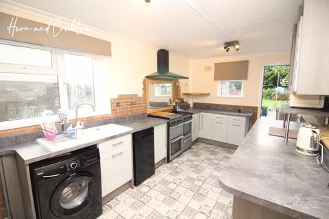 3 bedroom townhouse to rent - Windsor Green, Cardiff