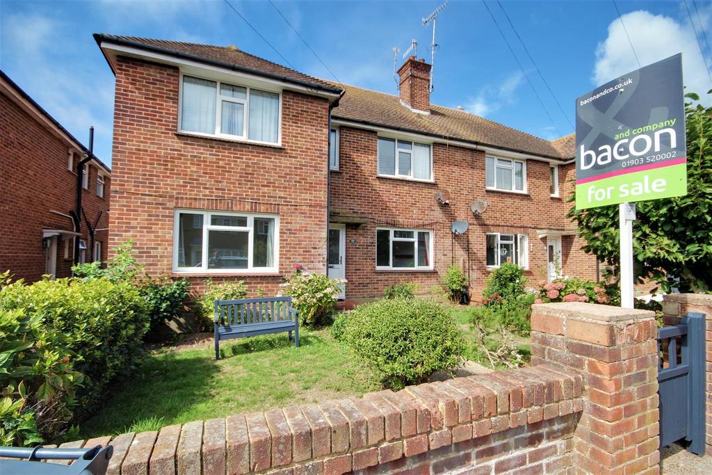 Southview Gardens, Worthing 3 bed apartment £1,300 pcm (£300 pw)