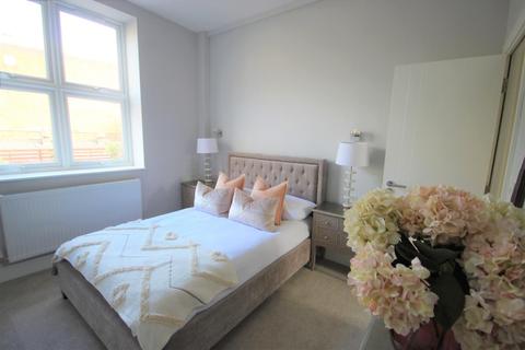 1 bedroom flat to rent - London Road, East Grinstead, RH19