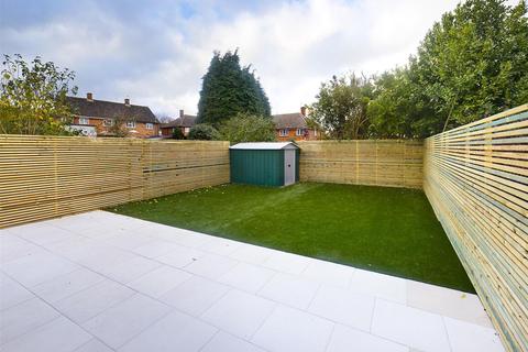 25 Headley Drive, New Addington, Croydon, CR0 0QH