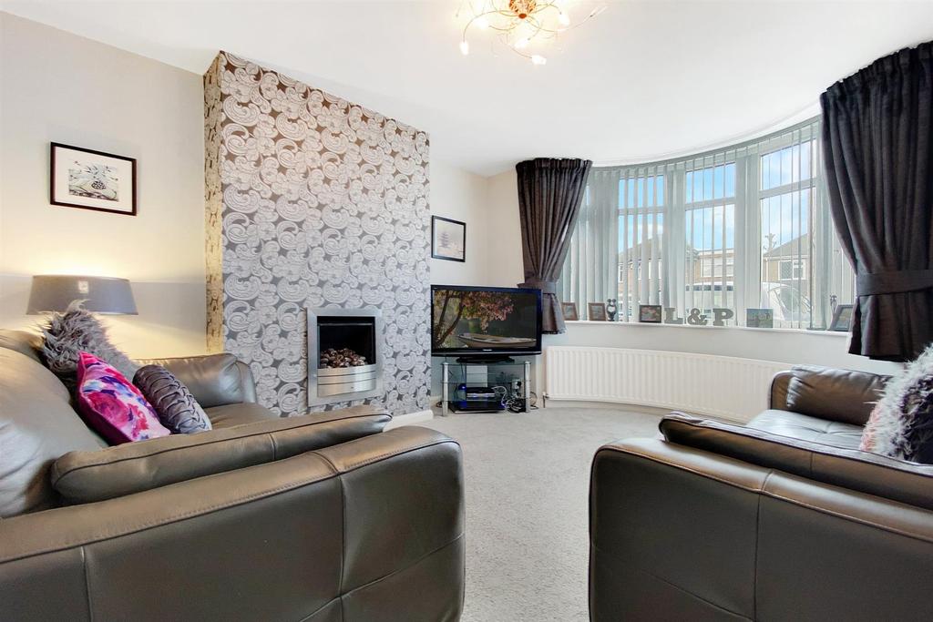 Anchorway Road, Finham, COVENTRY 3 bed terraced house £1,195 pcm (£