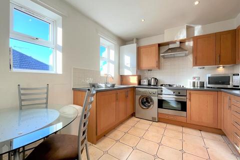 2 bedroom apartment to rent - Moss Lane, Sale