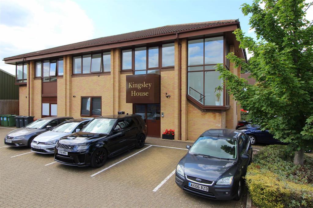 Porters Wood, Sandridge Park, St Albans 1 bed apartment £1,100 pcm (£