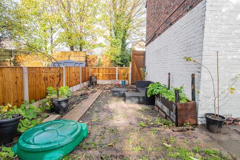 35 Lime Grove, Manchester, M16 0NN