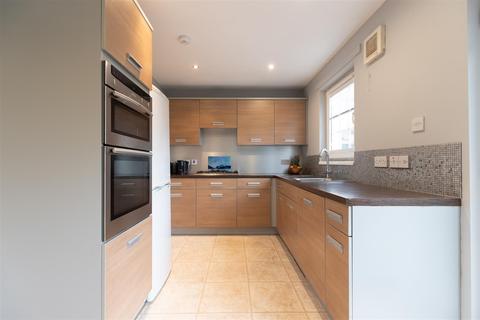 3 bedroom house for sale - Dons Road, Dundee