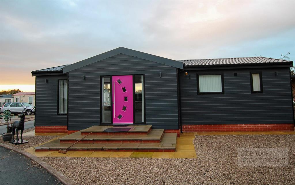 Ledale Mobile Home Park, Clayton Le Dale, Ribble Valley 2 bed park home
