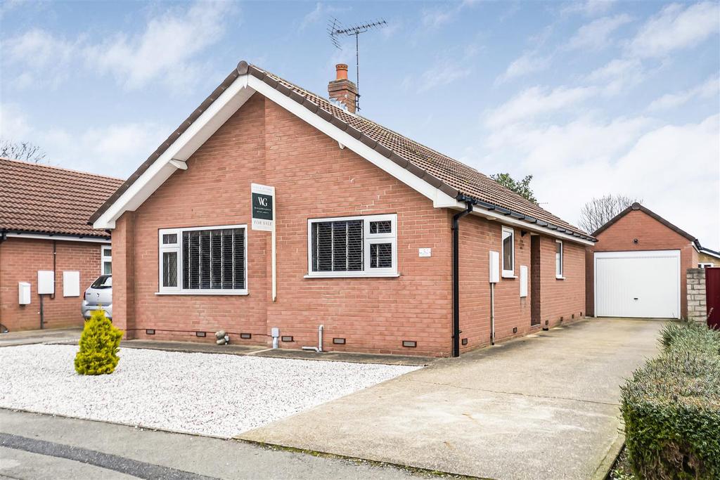 132 Mill Falls, Driffield, YO25 5BA 2 bed detached bungalow £290,000