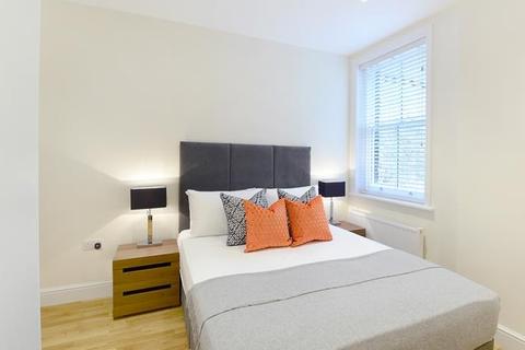 3 bedroom flat to rent - King Street, London, W6
