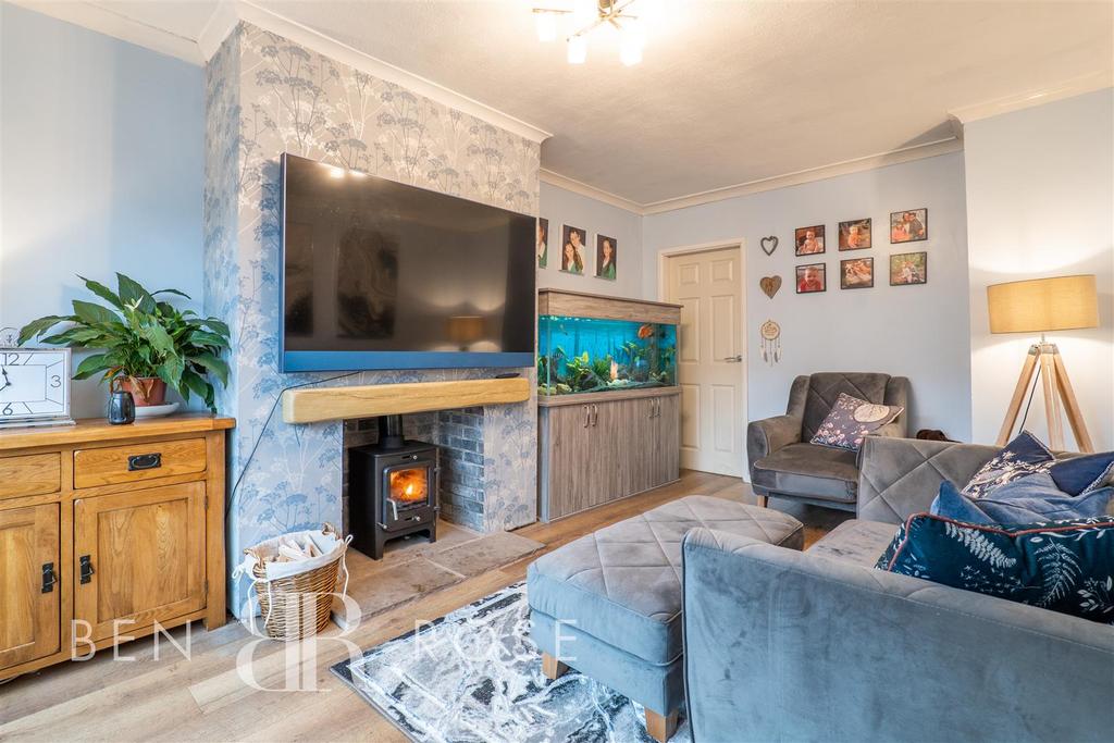 Clancutt Lane, Coppull, Chorley 3 bed semidetached house £179,995