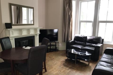 5 bedroom house share to rent - R4 36a Cottingham RdKingston Upon Hull