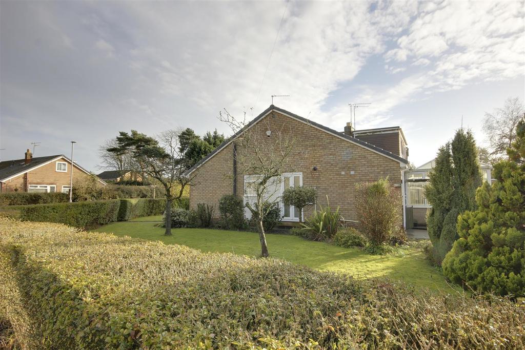 St Katherines Road, South Cave 2 bed semidetached bungalow £185,000