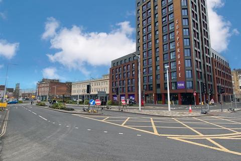 Retail property (high street) to rent, The Kingsway, Swansea
