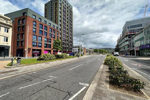 Retail property (high street) to rent, The Kingsway, Swansea