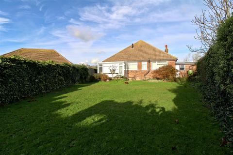 3 bedroom detached bungalow for sale - Hastings Avenue, Seaford