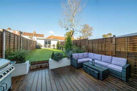 41 Arrol Road, Beckenham, BR3 4NX