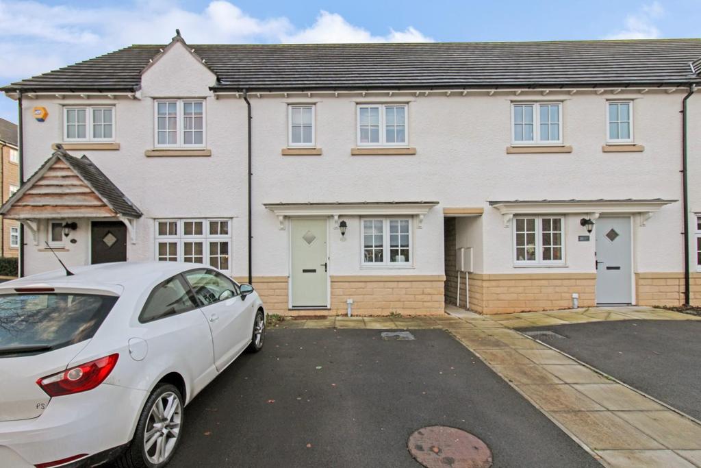 David Emmott Walk, Steeton, Keighley 2 bed house £850 pcm (£196 pw)