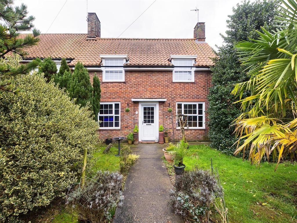 Fortyfoot, Bridlington 3 bed end of terrace house for sale £199,950