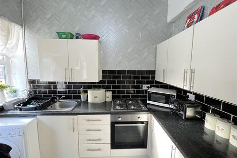 16 Allerton Road, Birkenhead, CH42 5LW