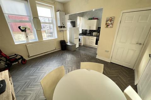 16 Allerton Road, Birkenhead, CH42 5LW
