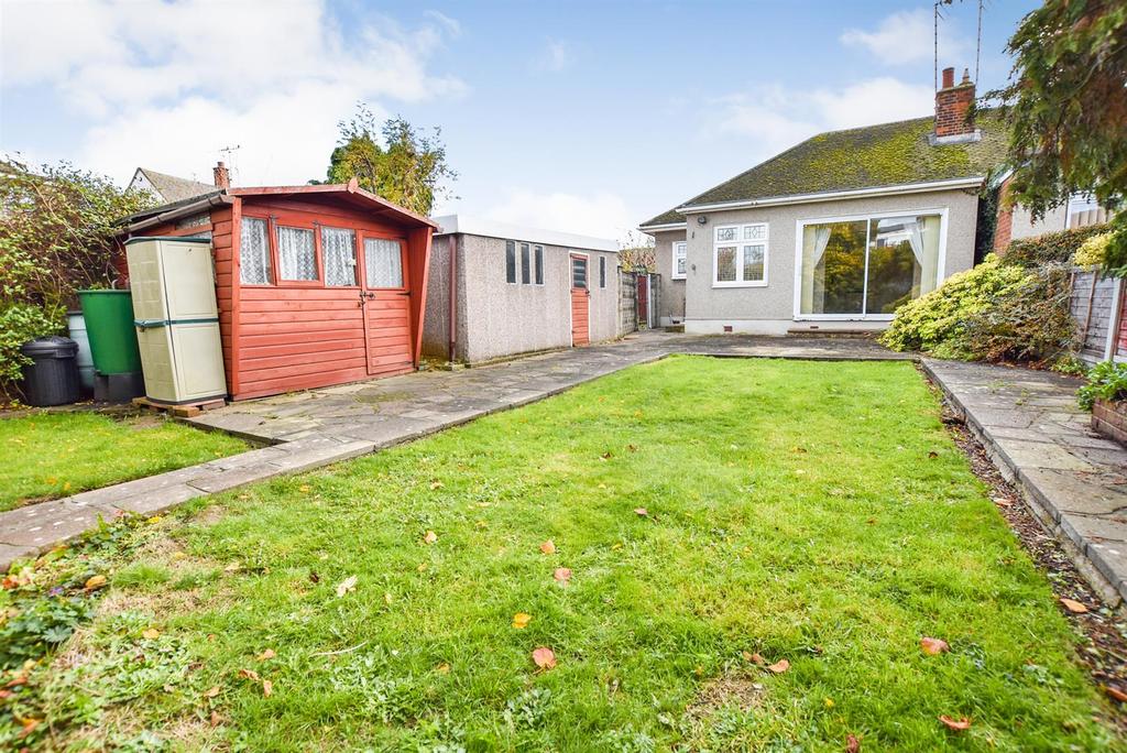 Danesfield, Benfleet 2 bed semidetached bungalow £360,000