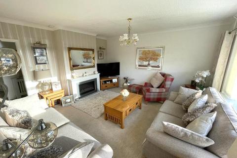 2 bedroom detached house for sale - Highpool Close, Newton, Swansea