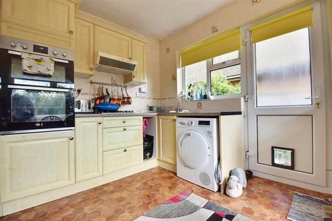 2 bedroom detached bungalow for sale - Claxton Road, Bexhill-On-Sea