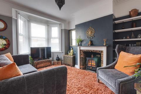 2 bedroom flat for sale - Reginald Road, Bexhill-On-Sea