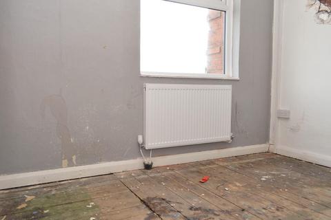 18 Seventh Avenue, Oldham, OL8 3SE
