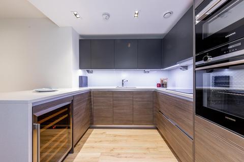 2 bedroom flat to rent - Montpellier House, Glenthorne Road, London