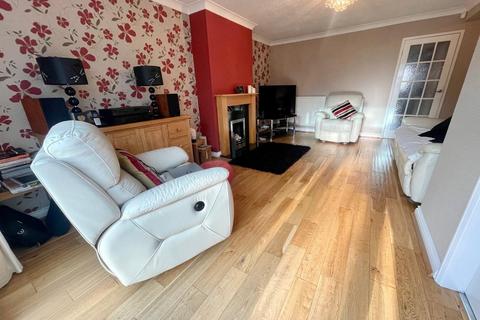 3 bedroom semi-detached house for sale - Langley Hall Road, Solihull