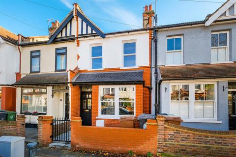 76 Aveling Park Road, London, E17 4NT