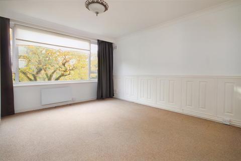 2 bedroom flat for sale - Boxgrove Avenue, Guildford
