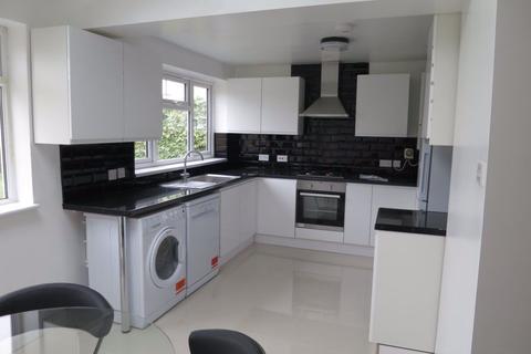 4 bedroom house to rent - Rymers Lane