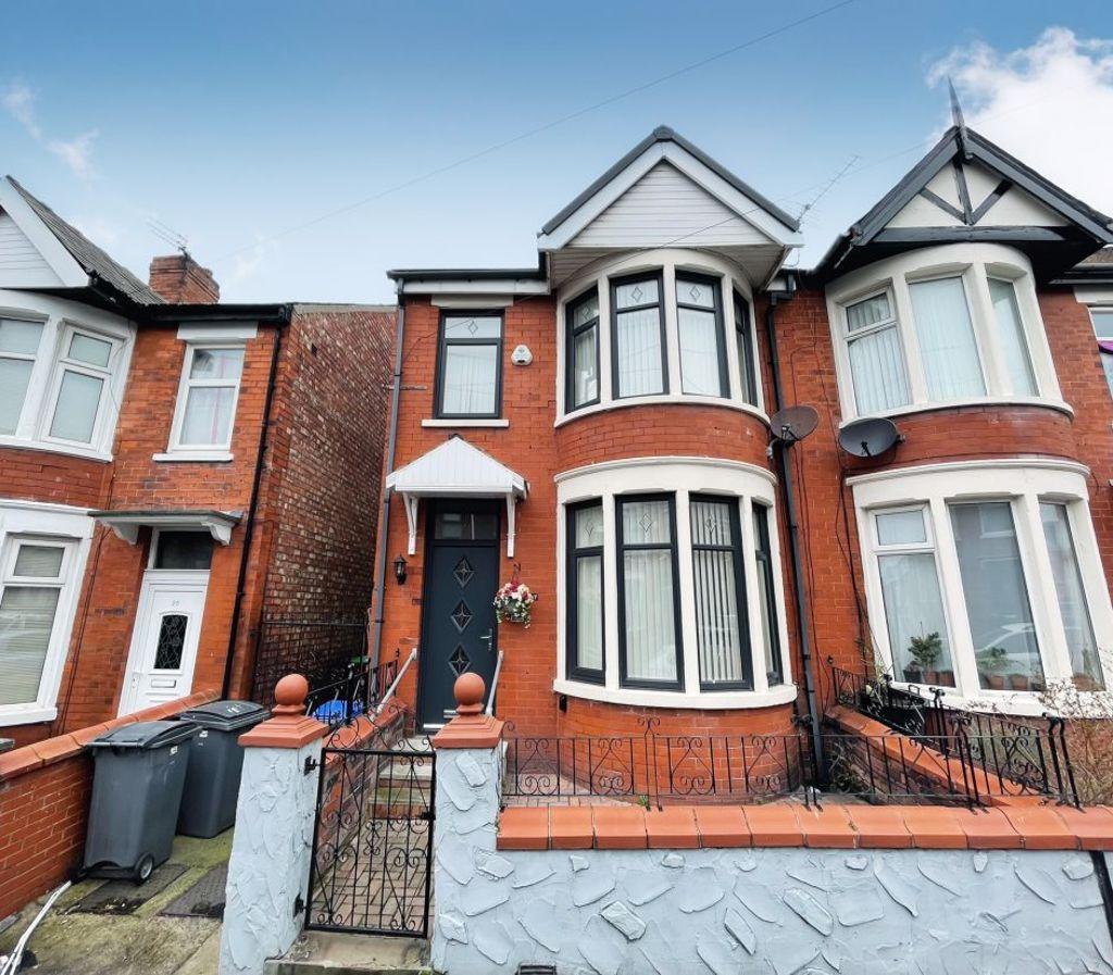 Rose Avenue, Blackpool, Lancashire 3 bed semidetached house £725 pcm