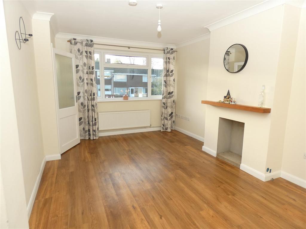 Ivy House Road, Whitstable 2 bed house £1,200 pcm (£277 pw)