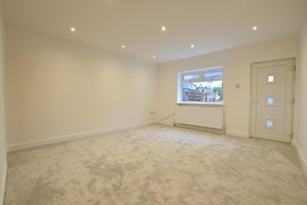 Birtwistle Avenue, Colne 3 bed semidetached house £169,950