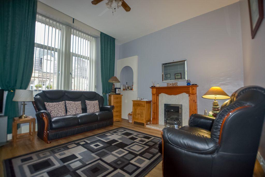 Kilmaurs Street, Glasgow G51 4UF 2 bed terraced house for sale £125,000