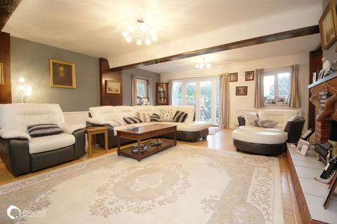 4 bedroom detached house for sale - Broadstairs
