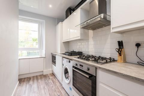 25 Imrie Place, Penicuik, EH26 8HY