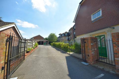 1 bedroom apartment for sale, Juniper Lane, Flackwell Heath, High Wycombe, HP10