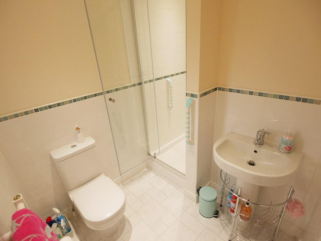 1 Hawthorn Close, Dumfries, DG1 3 TR - Braidwoods S