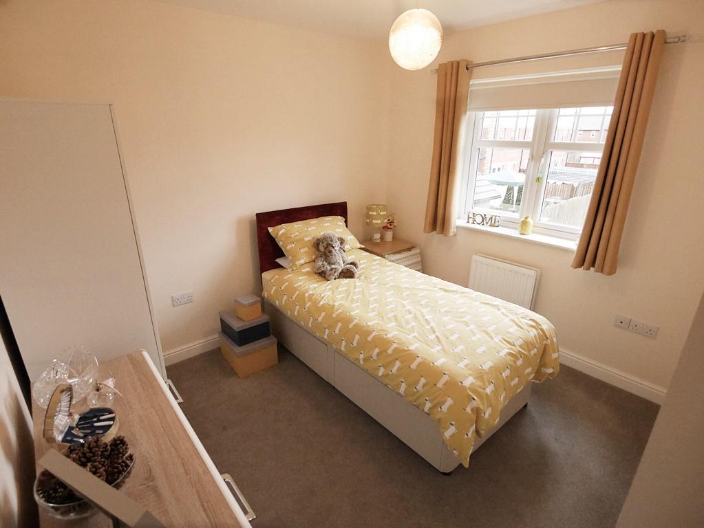 1 Hawthorn Close, Dumfries, DG1 3 TR - Braidwoods S
