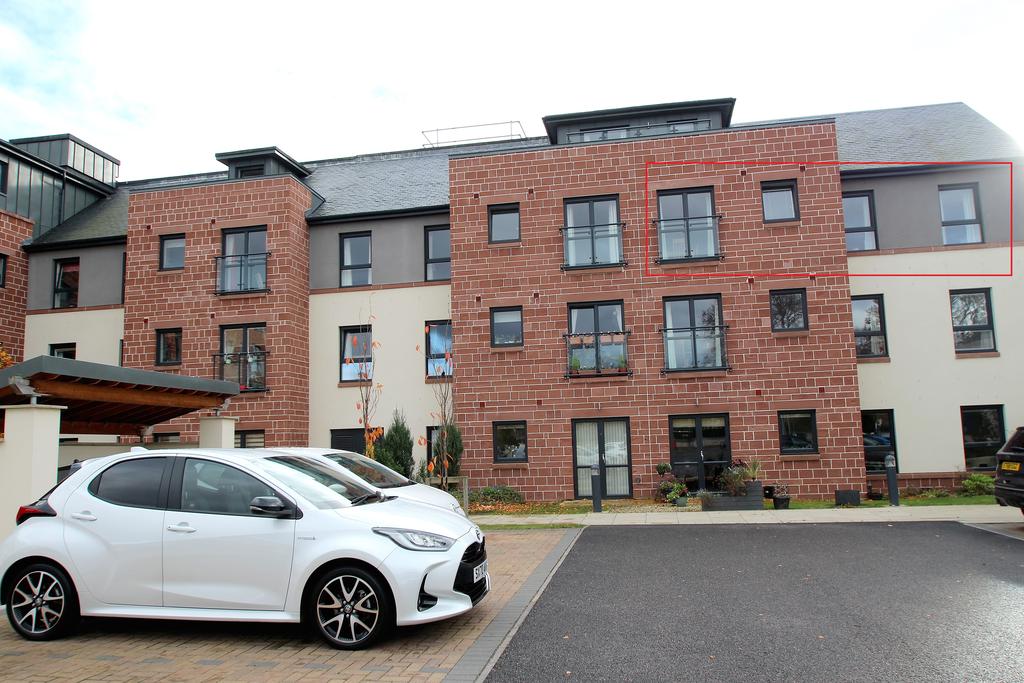 45 Oakwood Court, INVERNESS, IV2 3FN 2 bed apartment for sale £260,000