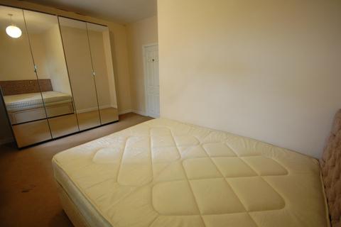 2 bedroom flat to rent - Brooks Road, Chiswick W4